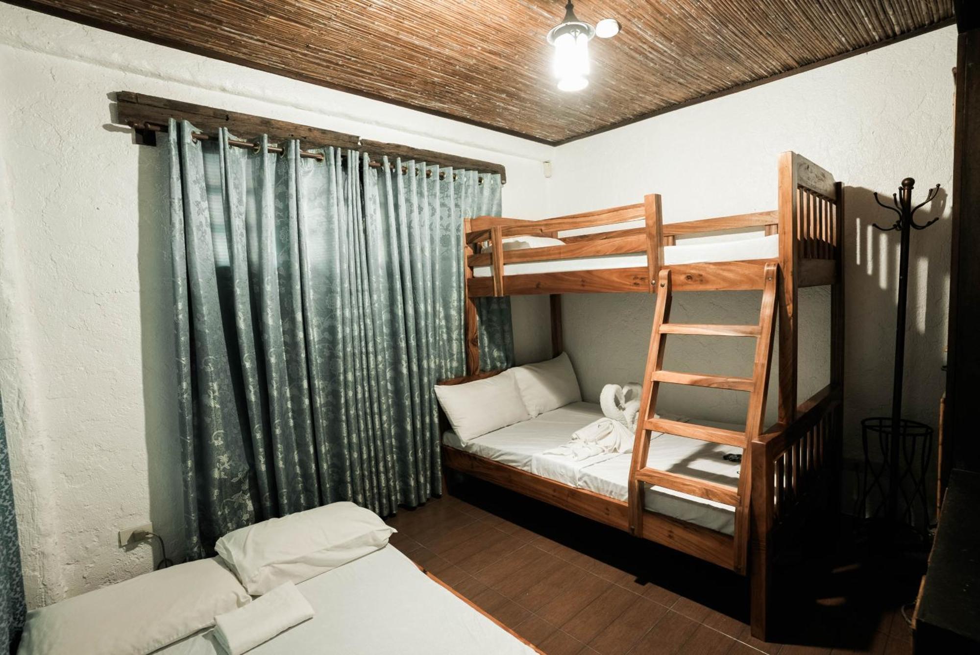 Casa De Celestina Private Resort Silang Экстерьер фото