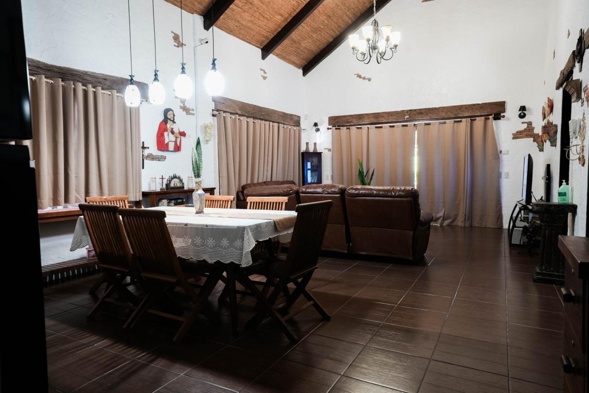 Casa De Celestina Private Resort Silang Экстерьер фото